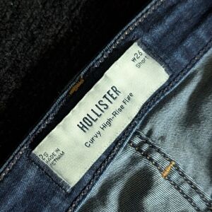 Hollister Curvy High Rise Flare Jean